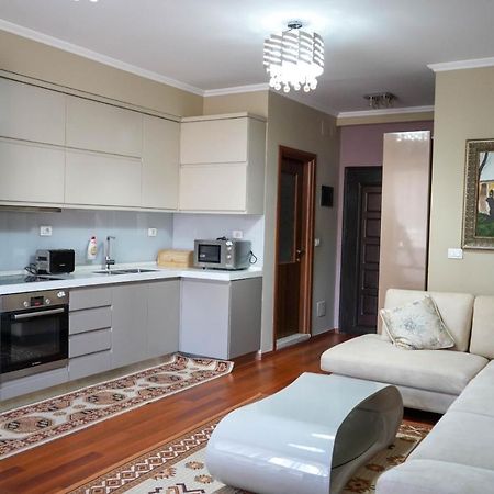 Lovely Apartment In The Heart Of Tirana Zewnętrze zdjęcie